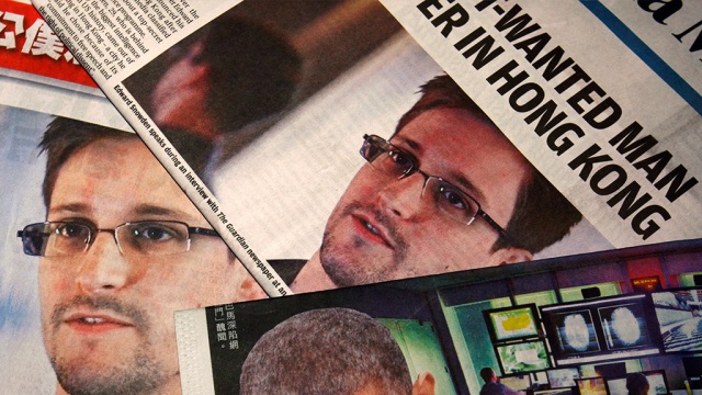 Пропавший разоблачитель ЦРУ Сноуден пока не обращался в МИД России за политубежищем 
