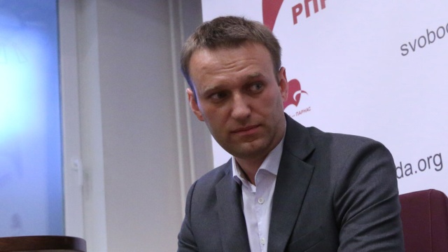 Навальный обещает геям парады на стадионах и новый генплан Москвы