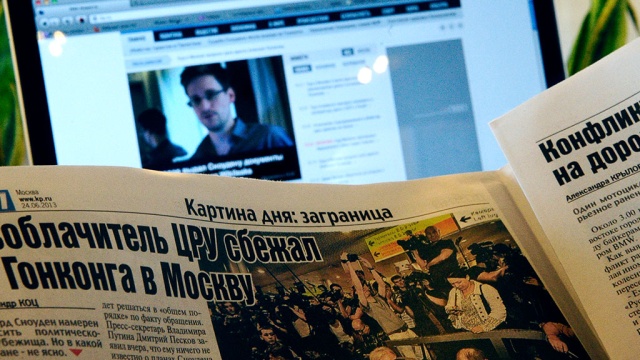 Сноуден попросил политубежища в России, пишут западные СМИ