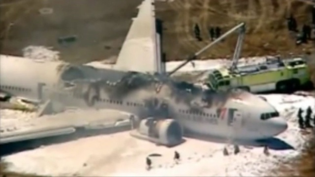 Разбившийся в Сан-Франциско самолет был заполнен под завязку