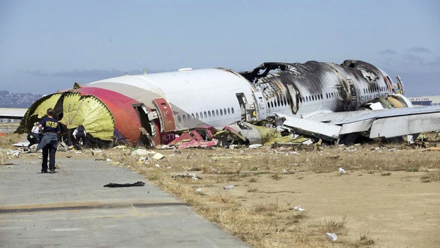 Разбившийся в Сан-Франциско Boeing сажал ослепленный пилот