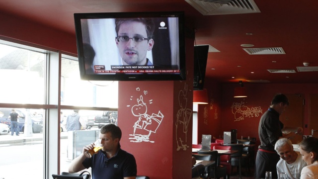 Сноудена пригласили в Иран рассказать кое-что о секретах США