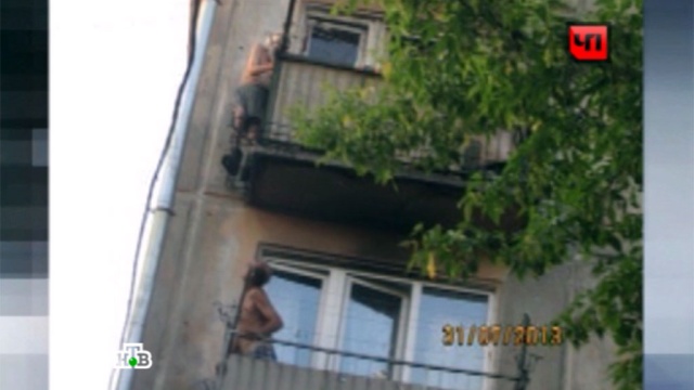 В Иркутске пенсионер-лунатик чуть не упал с балкона