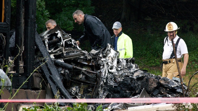 На месте падения самолета в Коннектикуте нашли погибших