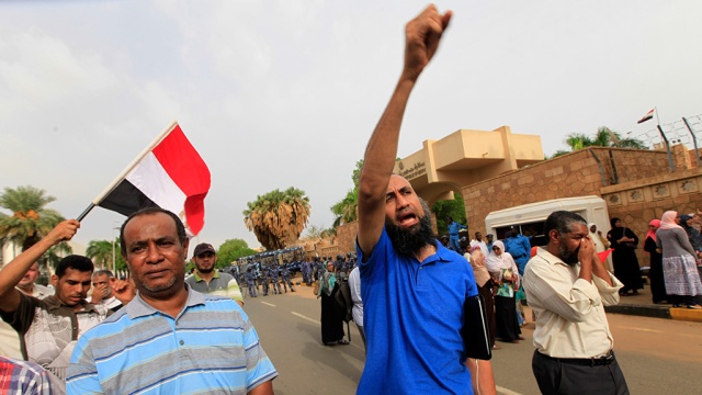 МИД РФ закрыл консульский отдел в Каире из-за беспорядков