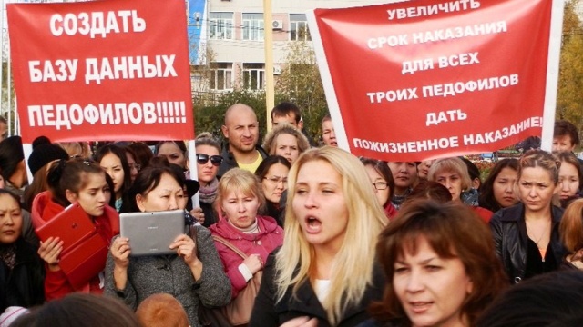 Народные борцы с педофилией в Якутске пригрозили новым митингом
