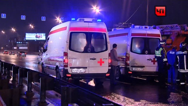 Микроавтобус врезался в грузовик на Кубани: 5 человек погибли, 10 ранены