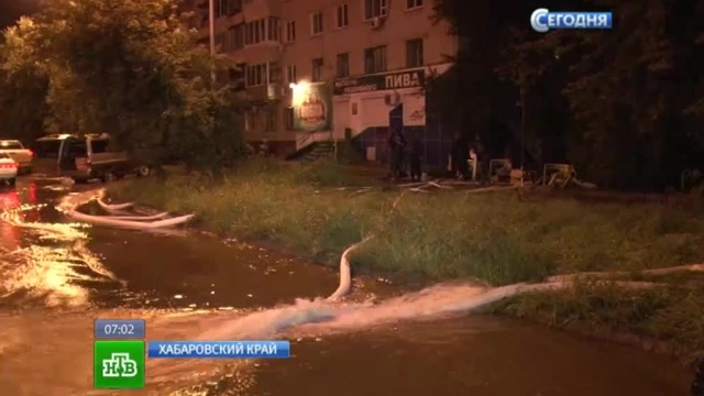 Амур снимает осаду: уровень воды в Хабаровске падает на 40 см в сутки