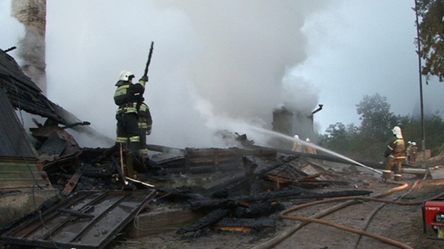 Число жертв пожара в Новгородской области выросло до 26