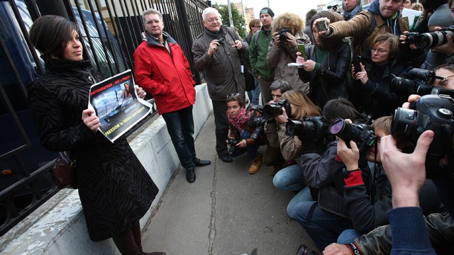 Опрос ВЦИОМ: большинство россиян поддержали арест активистов Greenpeace