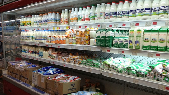 Россия ограничивает ввоз молочной продукции из Литвы