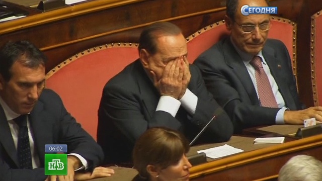 Берлускони грозит новый срок за подкуп парламентария