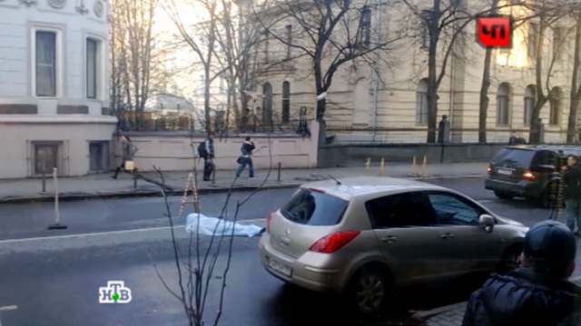 Порномодель насмерть сбила женщину в центре Москвы: видео с места ДТП