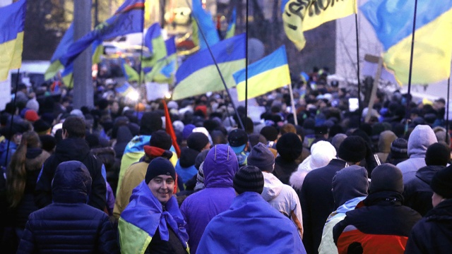 Семь тысяч митингующих на улицах Киева ведут себя спокойно