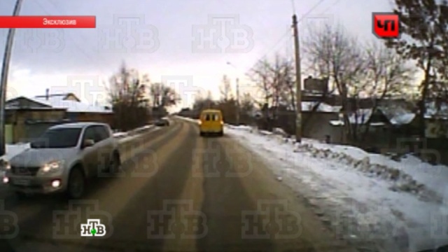 В Оренбурге пьяный угонщик едва не угробил других автомобилистов