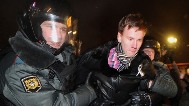 Более 20 оппозиционеров задержали у памятника маршалу Жукову в Москве