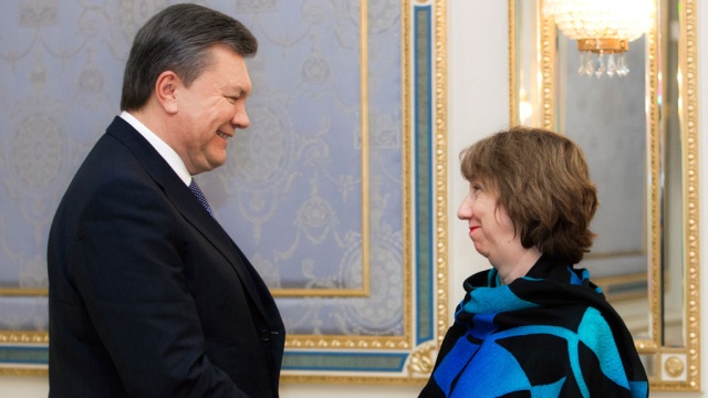 Эштон призывает Януковича подписать соглашение об ассоциации