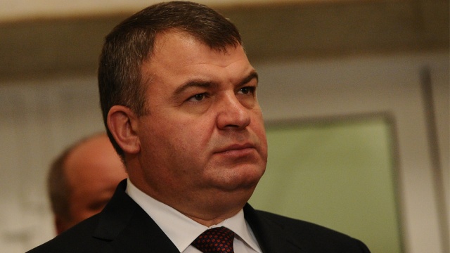 Сердюков начнет изучать материалы уголовного дела против него 17 декабря