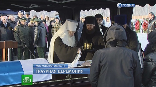 На похоронах Михаила Калашникова зачитали его любимые стихи