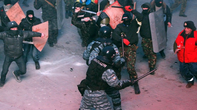 Число раненных в Киеве милиционеров увеличилось до 70