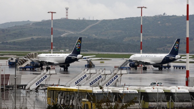 СМИ: самолет сирийской делегации застрял в Афинах по пути на 