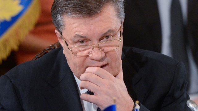 Янукович уволил своего пресс-секретаря