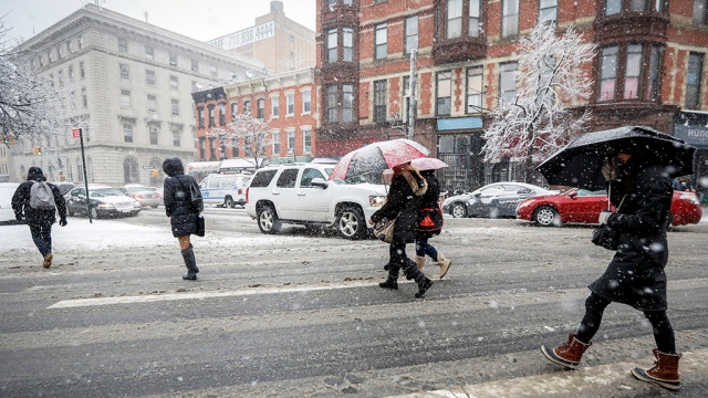 Очередная снежная буря заблокировала Нью-Йорк и Филадельфию