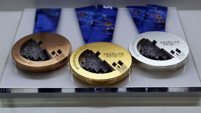 В субботу россияне поборются за золото в пяти дисциплинах зимней Олимпиады