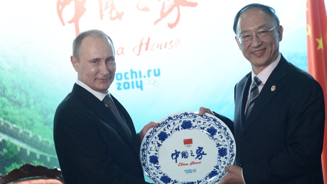 Владимир Путин посетил Китайский дом в олимпийской деревне