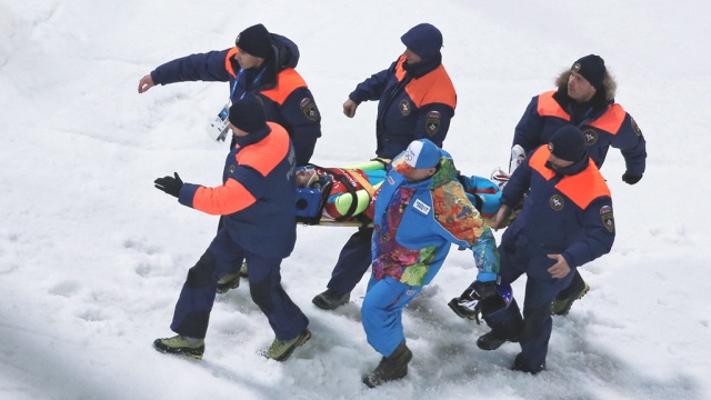 Олимпийский лыжник Максимочкин попал в реанимацию после падения