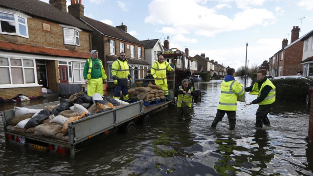 Британцы подсчитали ущерб от разрушительного наводнения