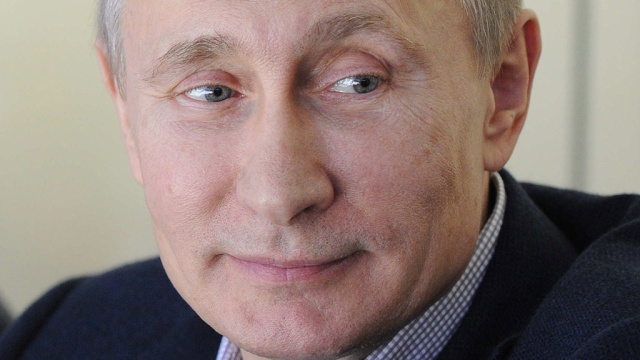 Путин посетил в больнице травмированную Комиссарову и пообщался с ее отцом