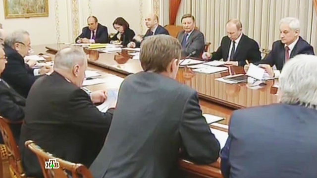Путин обсудил с учеными РАН, как ускорить рост экономики