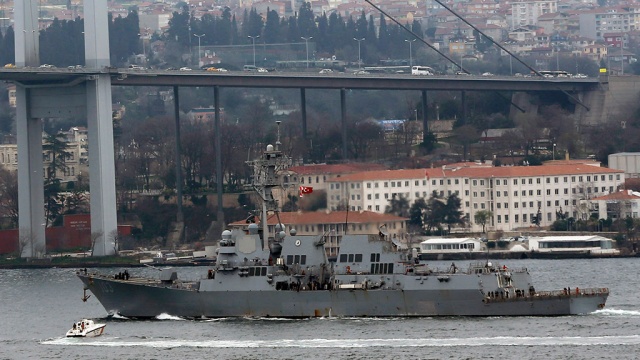 Американский эсминец Truxtun пересек Босфор и вошел в Чёрное море