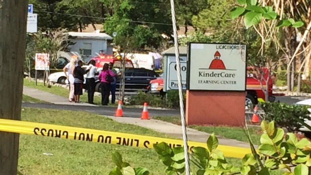 В США автомобиль влетел в помещение детского сада: один человек погиб