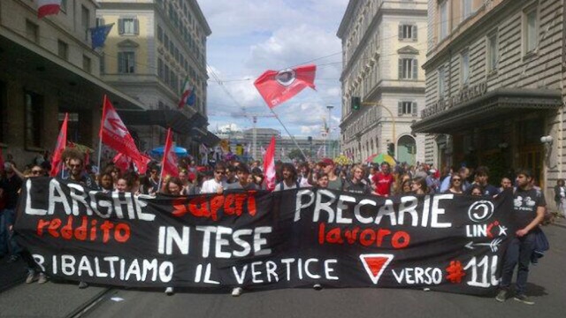 Сотни человек вышли на митинг в Риме против искажения информации о событиях на Украине