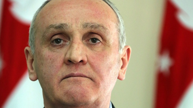 Парламент Абхазии предложил Анквабу покинуть президентский пост