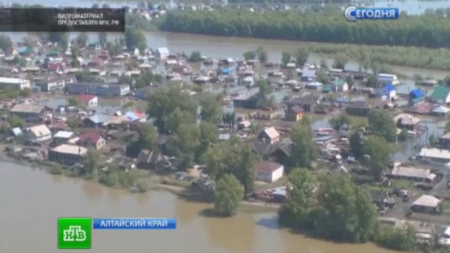Большая вода наступает: в Алтайский край и на Камчатку прибывают новые отряды спасателей
