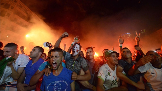 Алжирцы погибли в ДТП, празднуя выход сборной в плей-офф ЧМ по футболу
