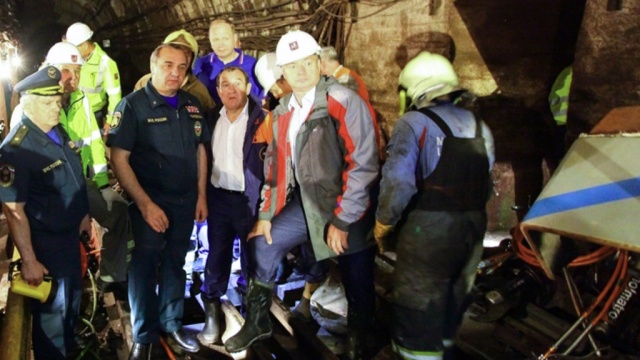 Врачи сообщили о 22 жертвах крушения поезда в московской подземке