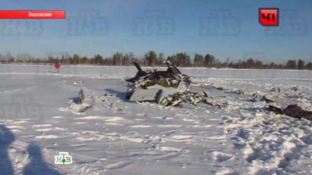Крушение вертолета на Ямале: видео с места