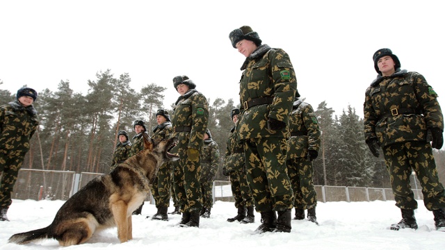 Белоруссия отправила дополнительный отряд охранять границу с Украиной