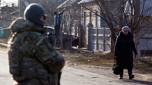 Пентагон направляет военных специалистов на Украину