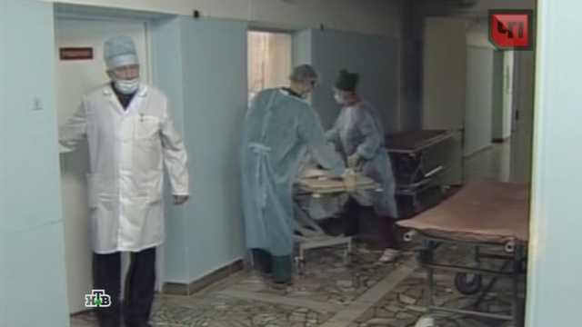 Падение глыбы льда: кировские врачи не смогли спасти впавшую в кому девочку