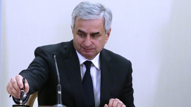 Президент Абхазии произвел перестановки в руководстве МВД после драки силовиков