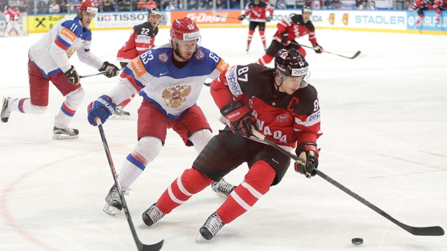 Российские хоккеисты с разгромным счетом проиграли канадцам битву за золото ЧМ