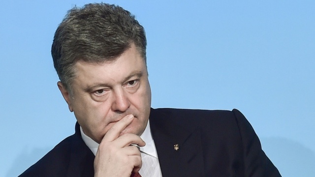 Порошенко утвердил стратегию нацбезопасности Украины 