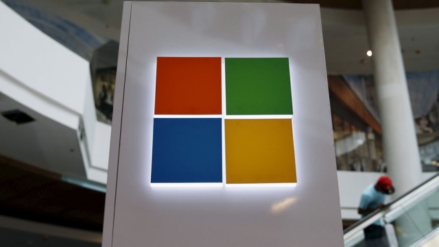 Microsoft       900  