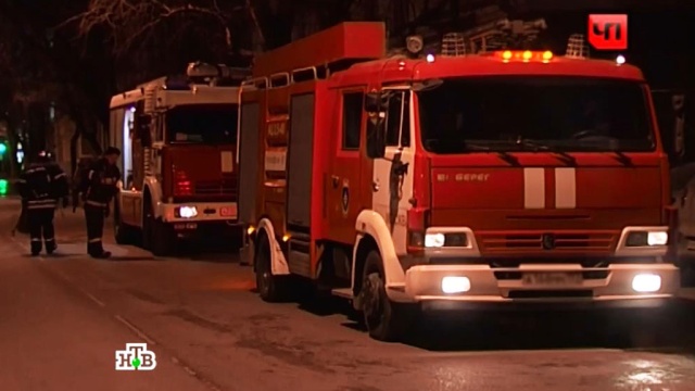Более 20 гаражей и 7 машин сгорели на севере Москвы