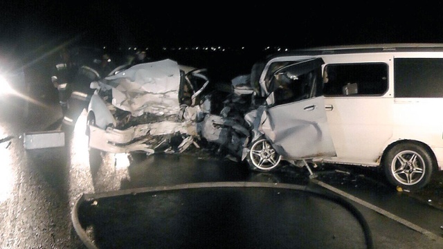 При столкновении двух автомобилей под Иркутском погибли 4 человека 